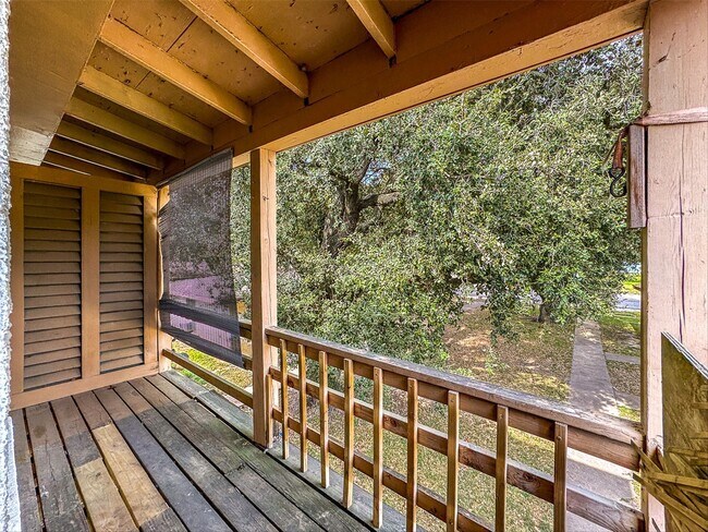 Building Photo - 905 3rd Ave N