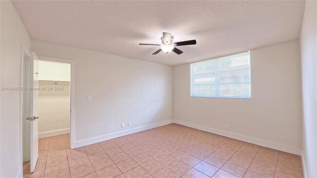 Building Photo - 1720 Funston St