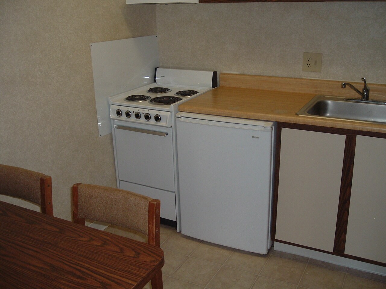 CEDARGATE APARTMENTS 27002701 N Mill Ave Bowling Green KY 42104