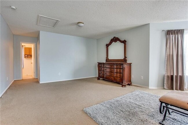 Building Photo - 2622 Glen Field Dr