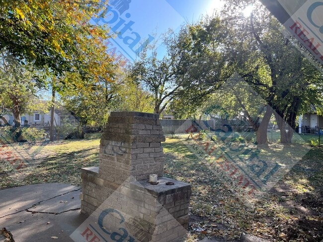 Building Photo - Welcome Home!