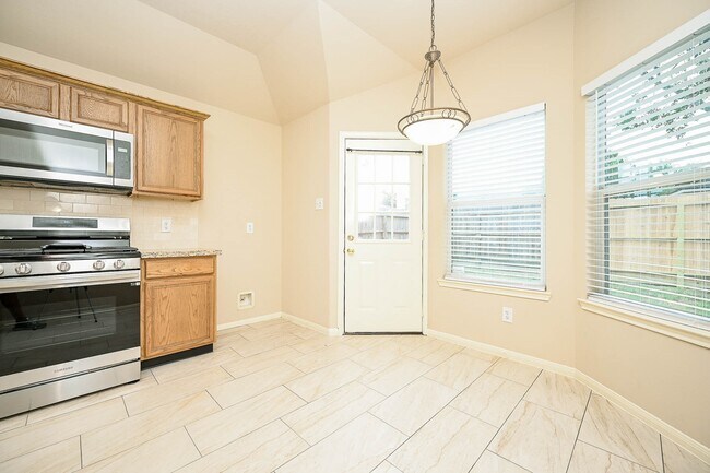 Building Photo - 18518 Shadow Line Ct