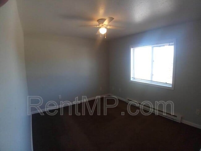 Building Photo - 3050 Elroy Drive-7