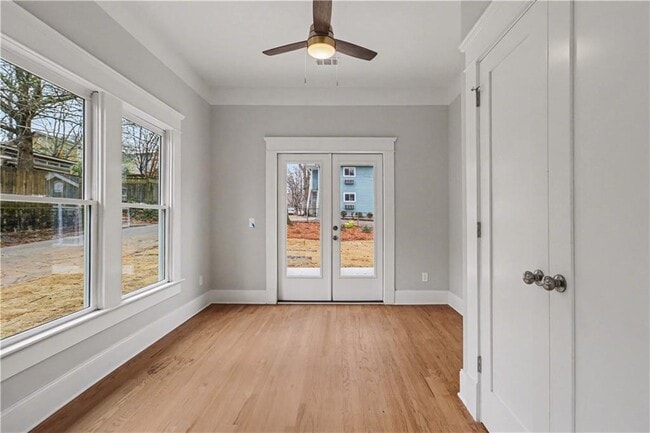 Building Photo - 202 Lansdowne Ave