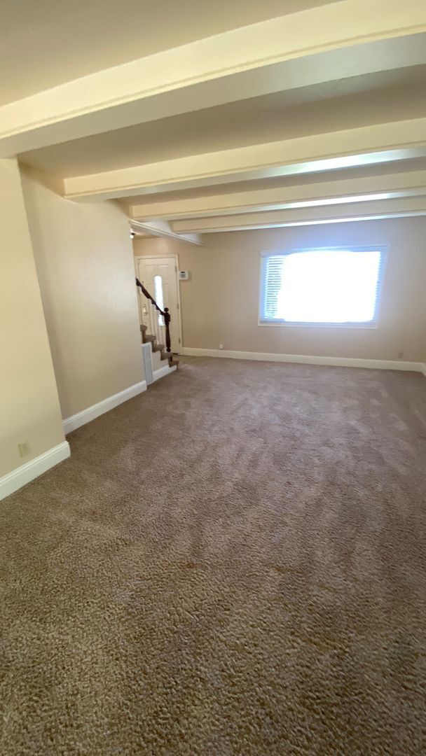 Building Photo - 352 Ohio Cir
