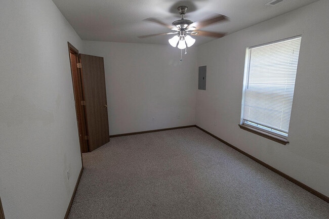 Building Photo - 1635 Bold Ruler Ct