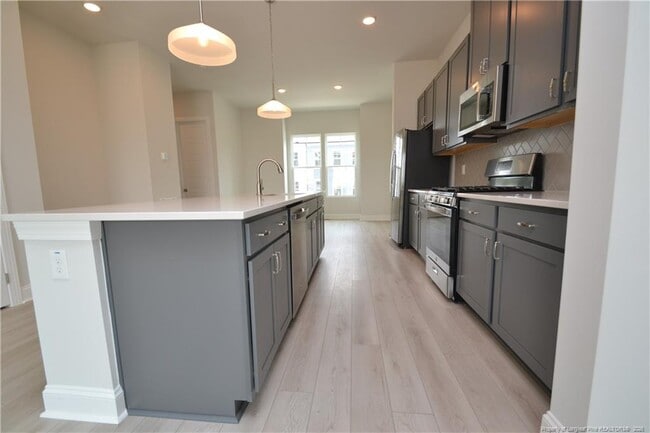 Building Photo - 1509 Village Hall Ln