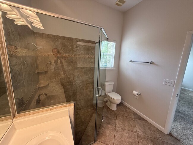 Building Photo - 2522 Chantilly Ave