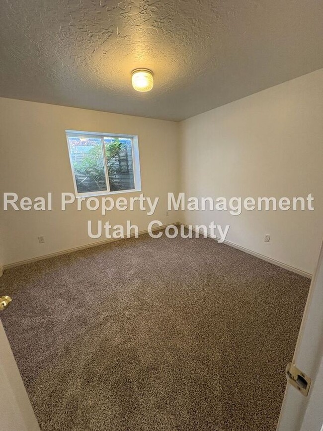 Building Photo - Half Off First Months Rent! New Lower Price!