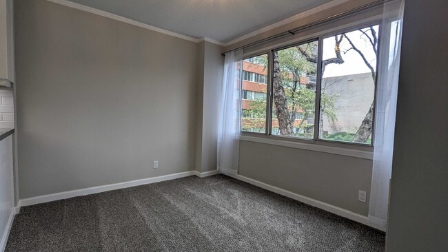 Building Photo - 2525 Main St