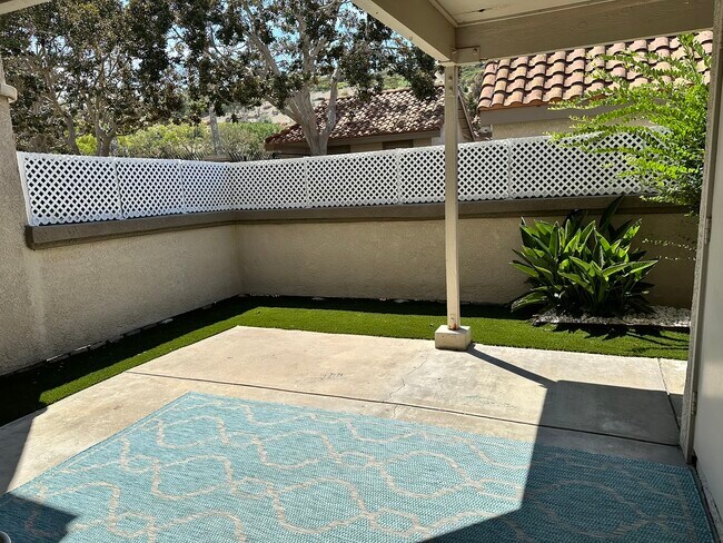 Building Photo - 28112 Mariposa
