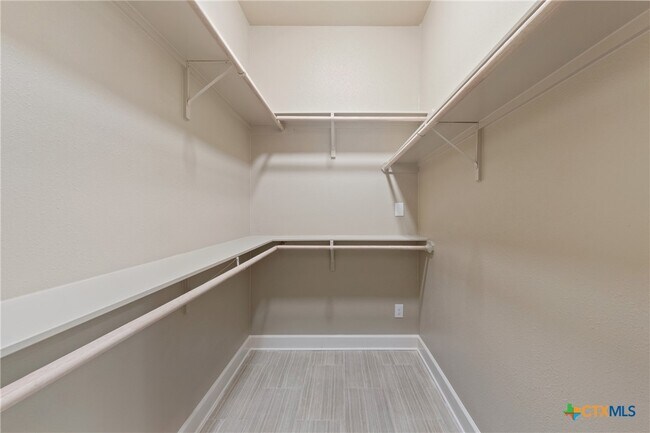 Building Photo - 4512 Sunflower Ln