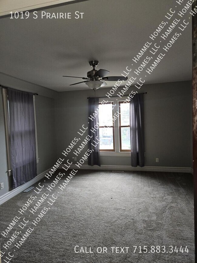 Building Photo - 1019 S Prairie St