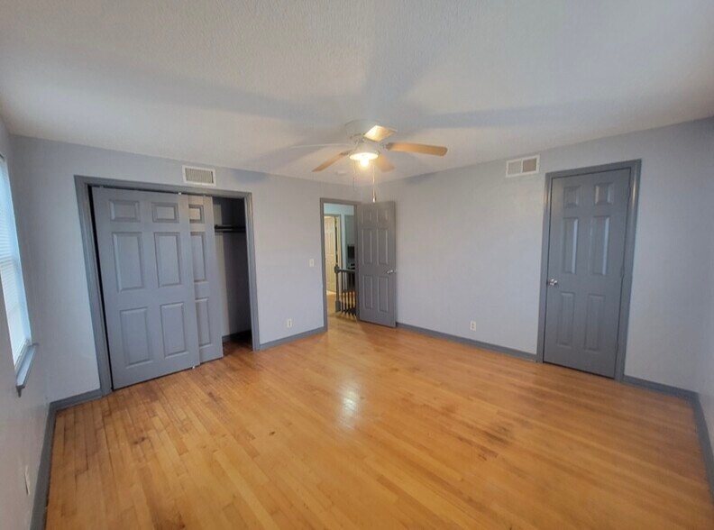 Building Photo - 817 NE 81st St