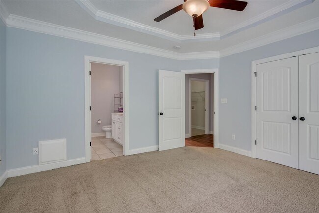Building Photo - 4122 Chastain Dr