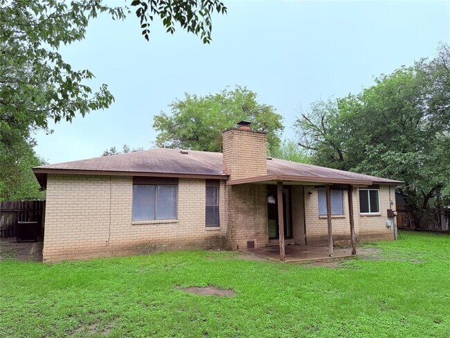 Building Photo - 10904 Meadgreen Ct
