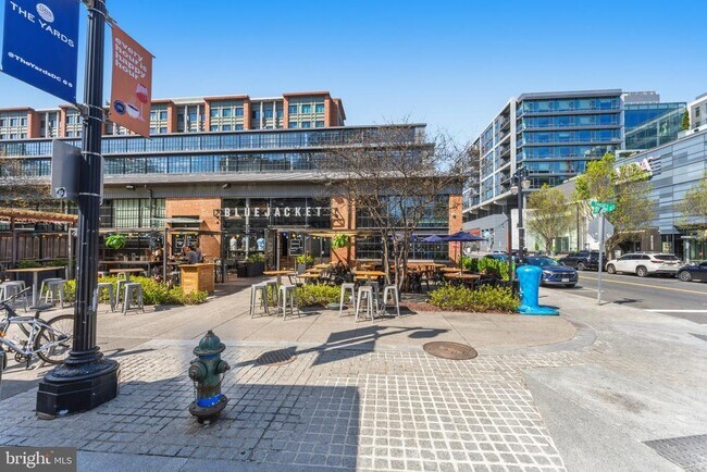 Building Photo - 1300 4th St SE