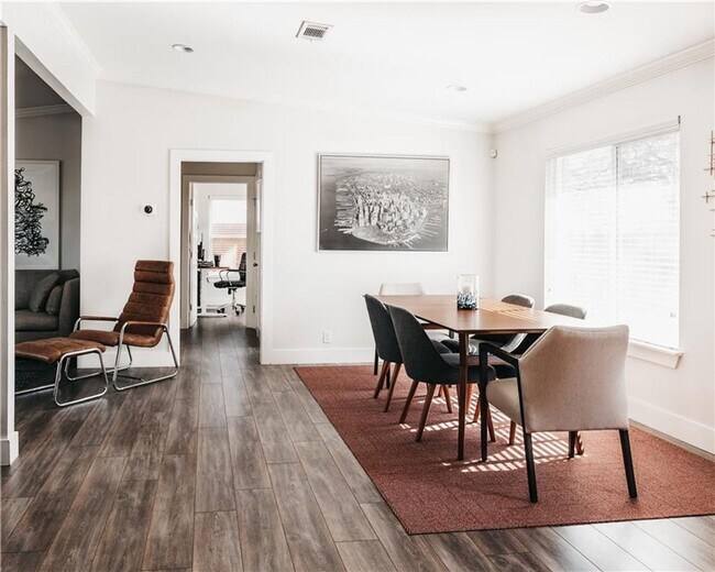 Building Photo - Beautiful 3-Bedroom Home in Windsor Park for Rent