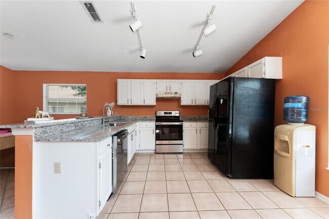 Building Photo - 3013 Barrymore Ct