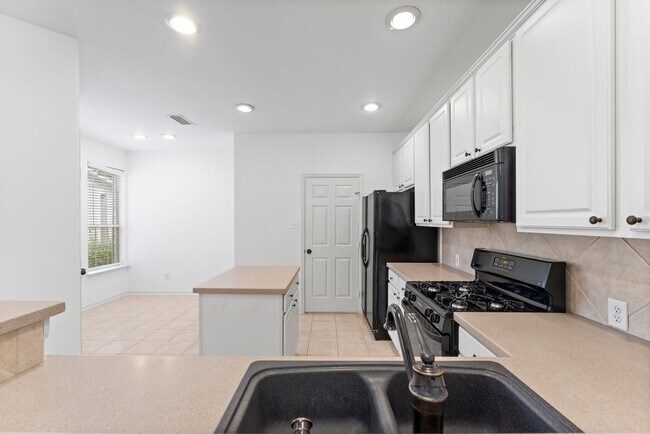 Building Photo - 31 W Greenhill Terrace Pl