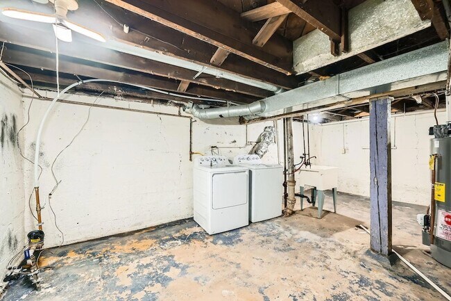 Building Photo - 3014 N Humboldt Ave