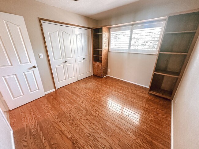 Building Photo - Large Home in Livermore Available July 1!