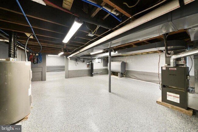 Building Photo - 6166 Mechanicsville Rd