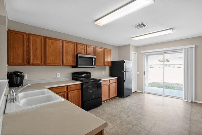 Building Photo - 1516 Anise Dr