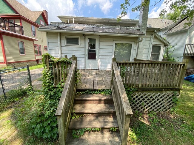 Building Photo - 727 Wheaton Ave