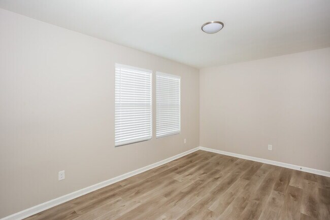 Building Photo - 3378 Saddlebrook Dr