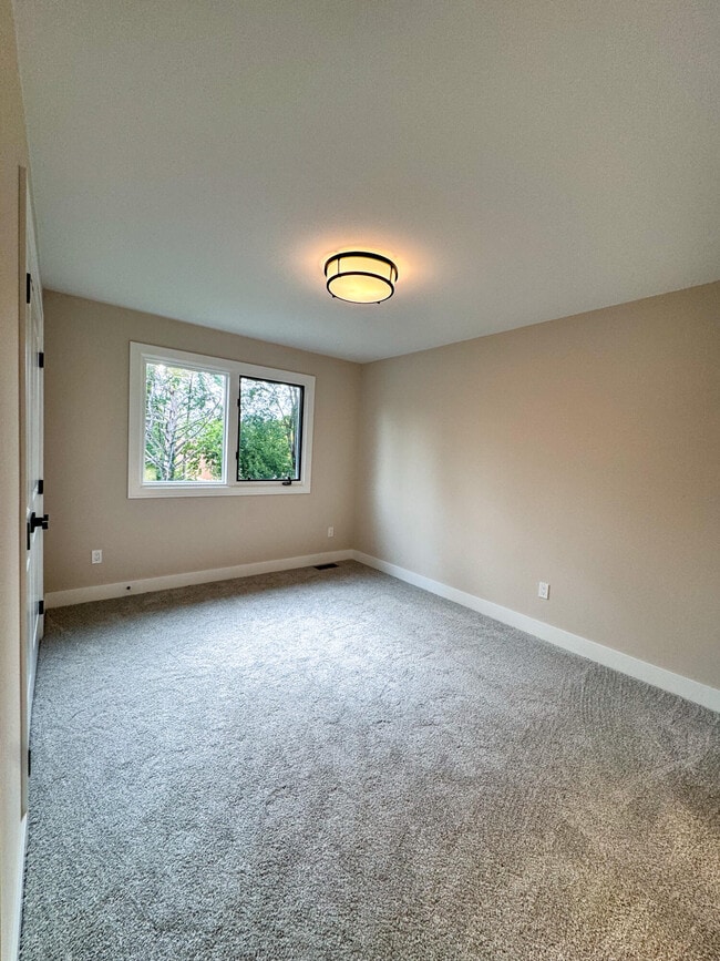Building Photo - 54759 Camden Ct