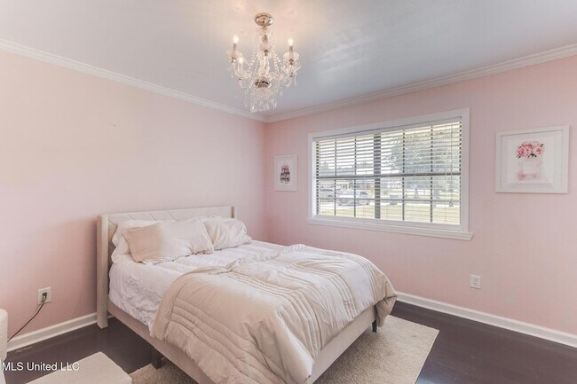 Building Photo - 106 Piney Ridge Rd