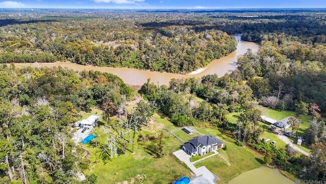 Building Photo - 9825 Fawn Vw Dr