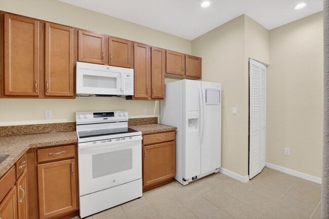 Building Photo - 340 Lake Monterey Cir
