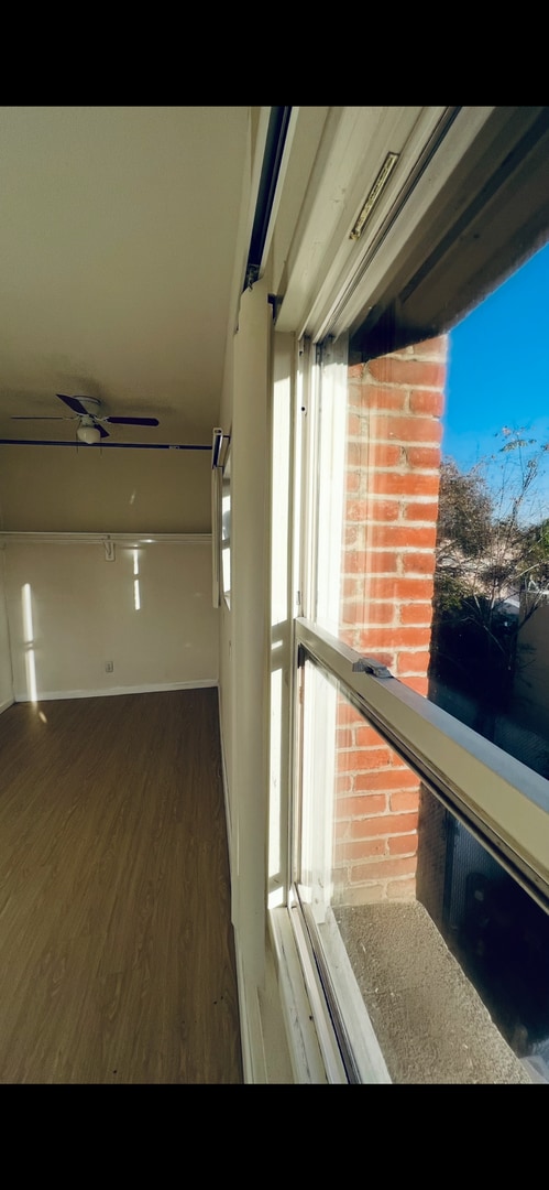 Building Photo - 4456 Lockwood Ave