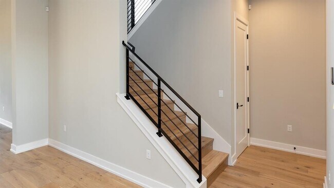Building Photo - 15700 Grumbles Ln