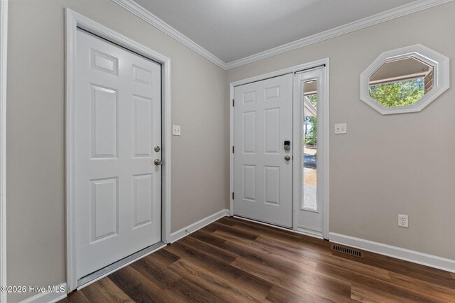 Building Photo - 24 Spring Lake Dr