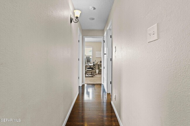 Building Photo - 12529 Paseo Rosannie Ave