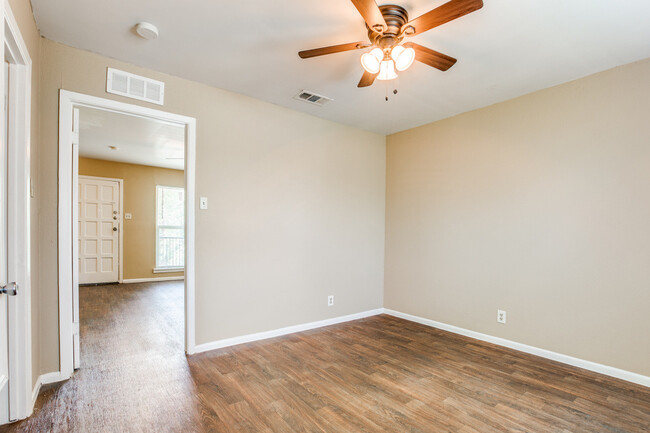 216 Lucas St - 216 Lucas St San Antonio TX 78209 | Apartment Finder