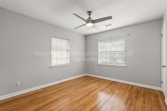 Building Photo - 1838 Cherry St