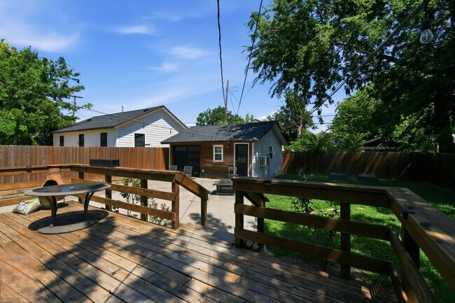Building Photo - Midtown Tulsa | 4 Bed | 2 Bath | 2,010 SQFT