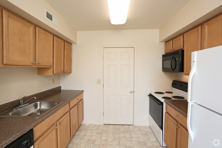 Rolling Hills Apartments - York, PA | Apartment Finder