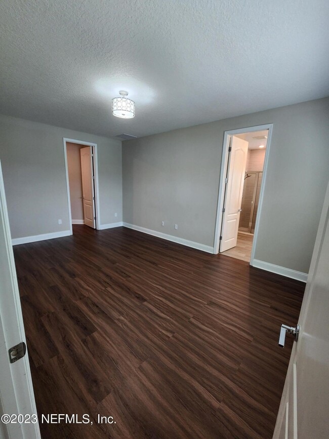 Building Photo - 310 Broomsedge Cir