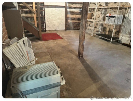 Building Photo - 440 Herbert St