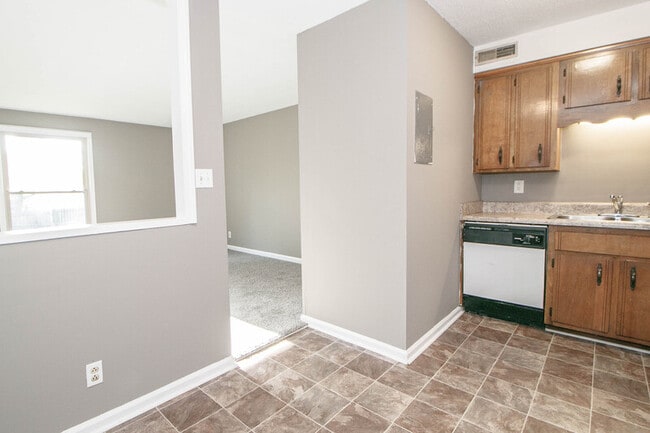 Building Photo - 807 Golf View Pl