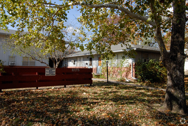 Building Photo - Woodhull Apartments