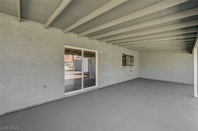 Building Photo - 1580 Quarter Horse Dr