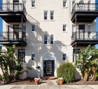 Building Photo - The Ritz