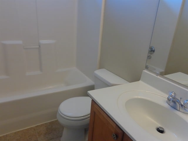 Building Photo - 1587 Sutton Meadow Ln