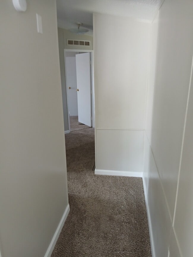 Building Photo - Mobile Home For Sale
